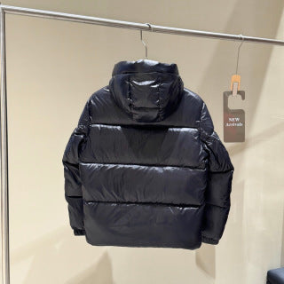 Moncler Maya 70 Special Edition – Piumino Iconico in Nylon Laqué Nero