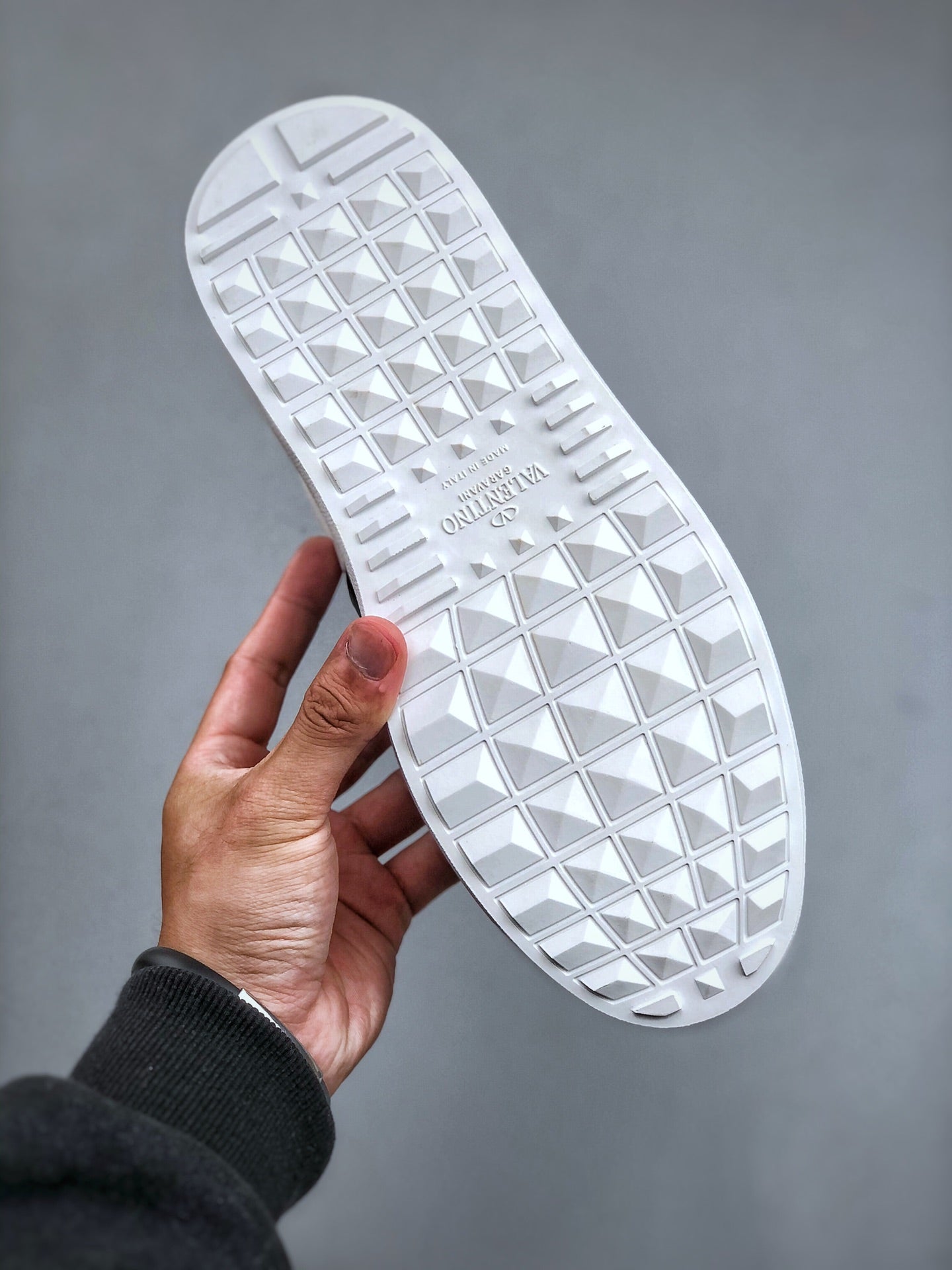 Valentino Garavani Open – Sneakers in Pelle Bianca con Fascia Nera