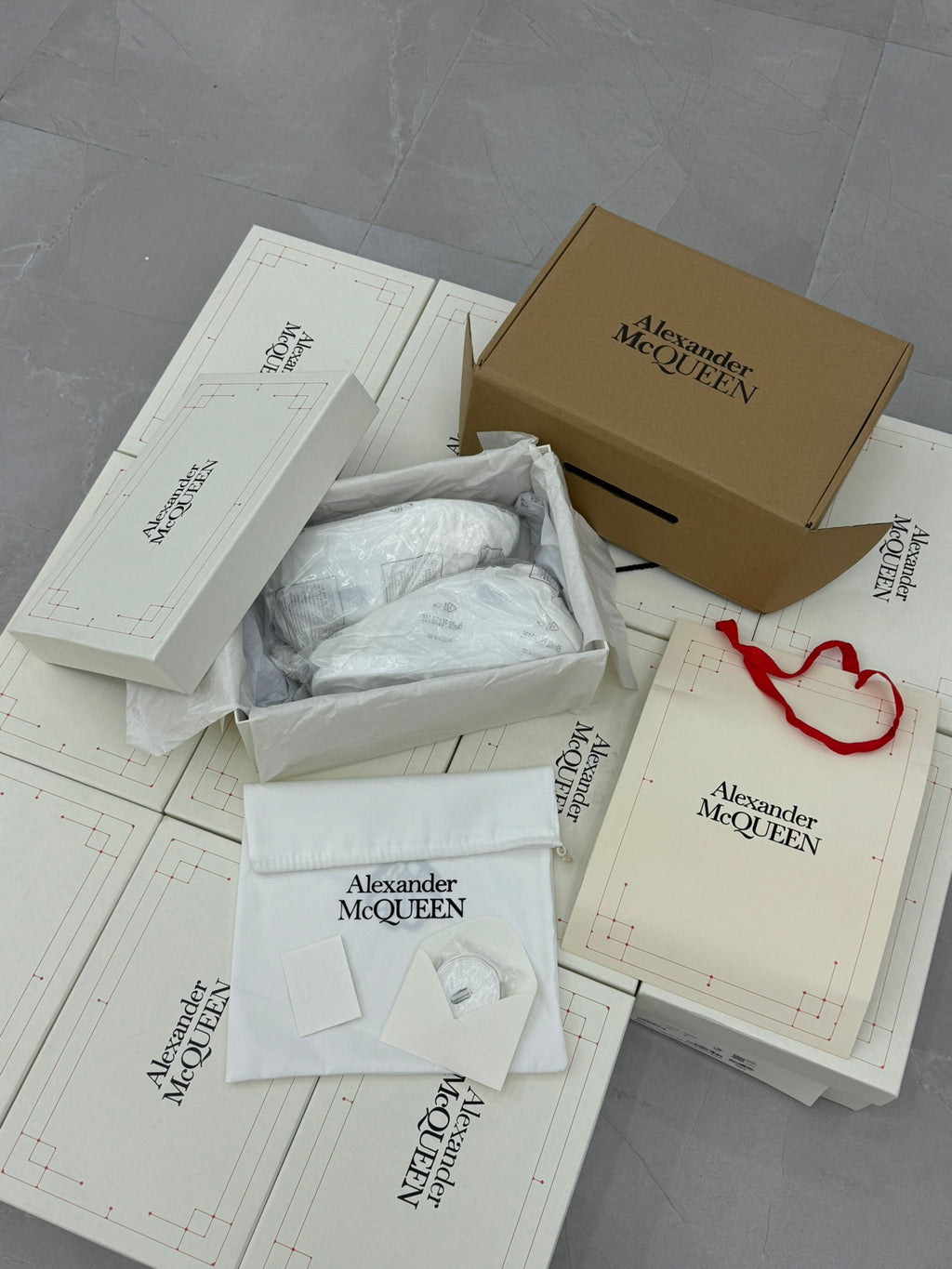 Alexander McQueen Oversized – Sneakers in Pelle Total Black