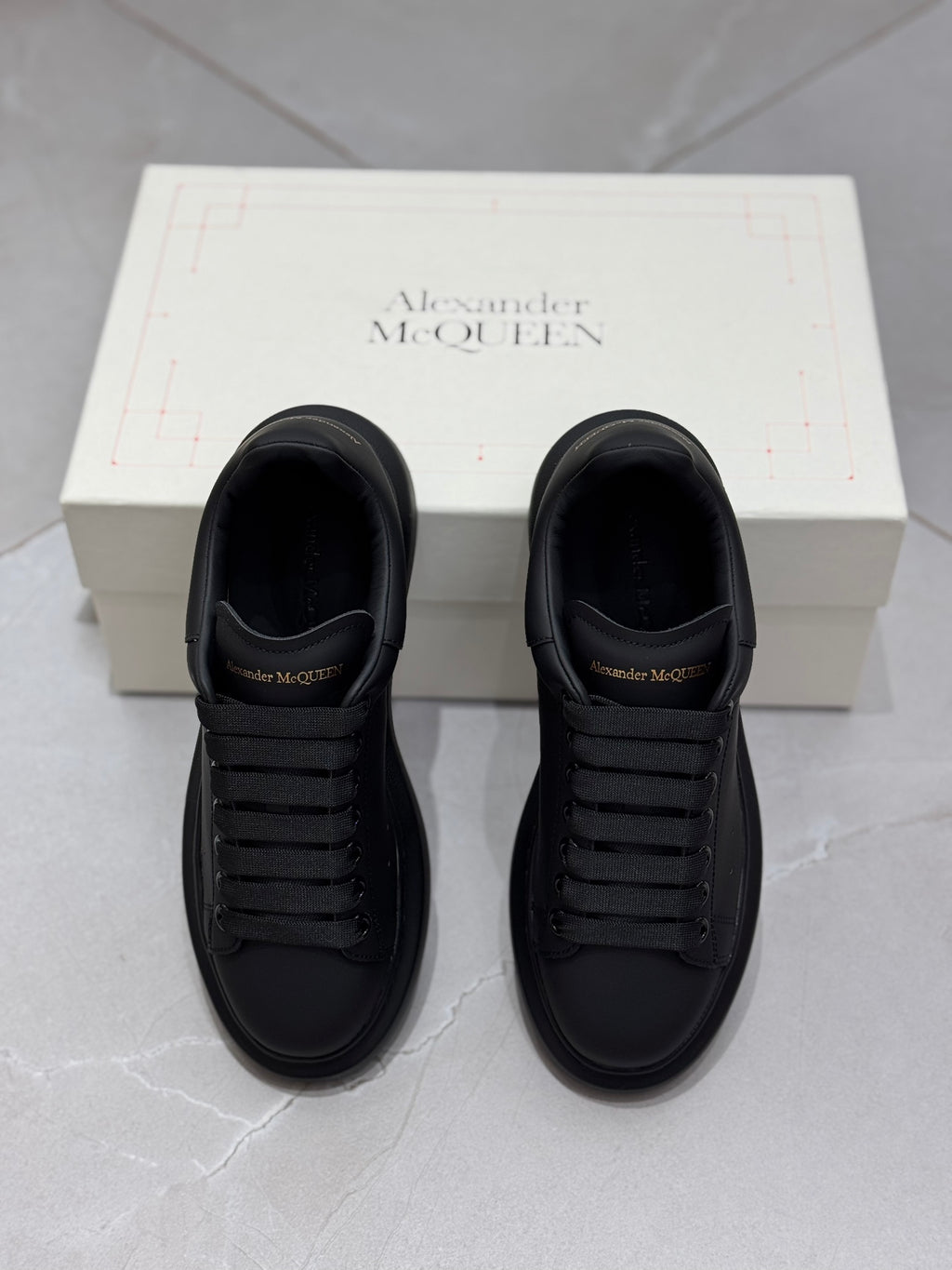 Alexander McQueen Oversized – Sneakers in Pelle Total Black