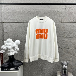 Felpa Miu Miu Girocollo – Logo "Miu Miu" Bold in Arancio e Bianco