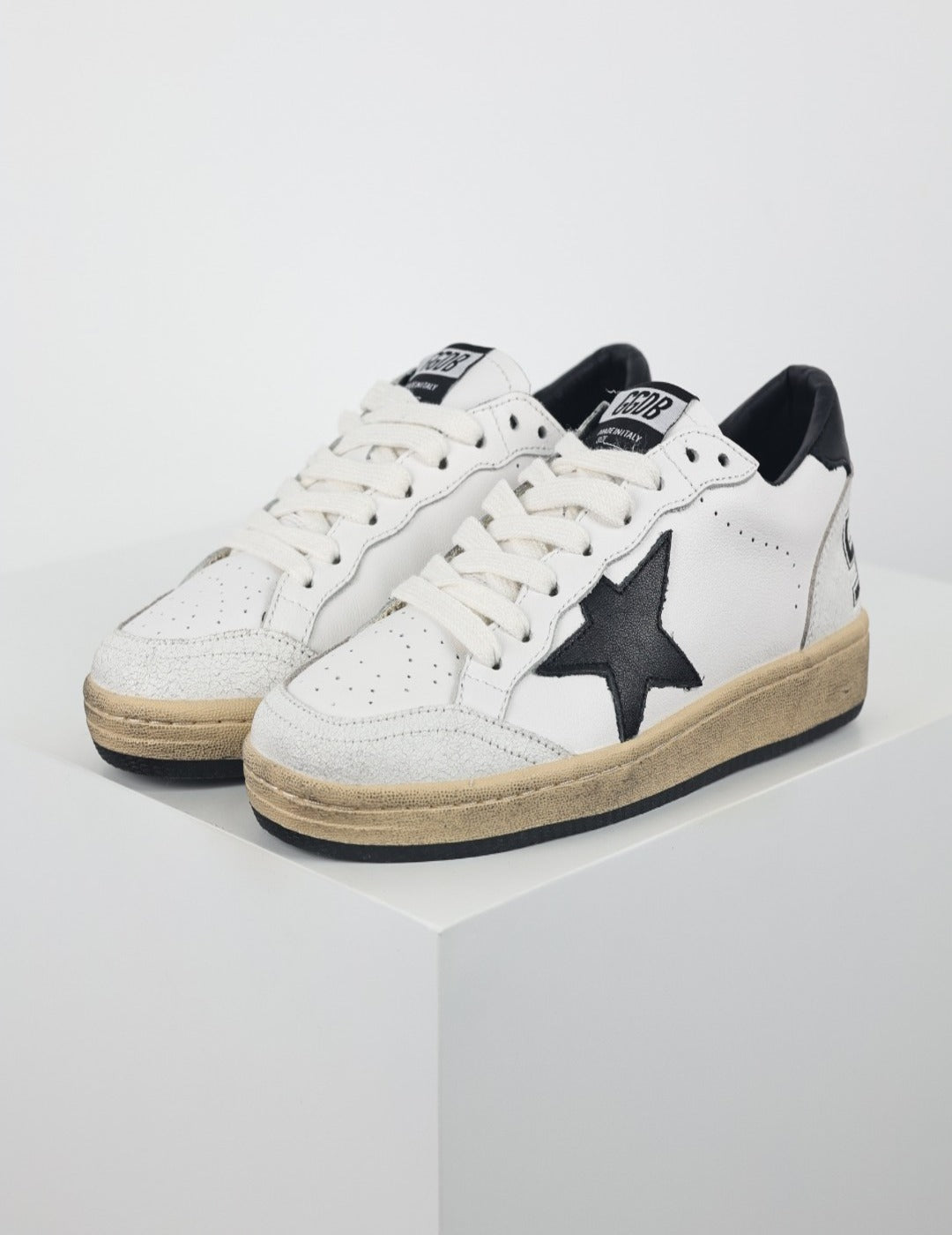 Golden Goose Ball Star – Sneakers in Pelle Bianca con Stella Nera