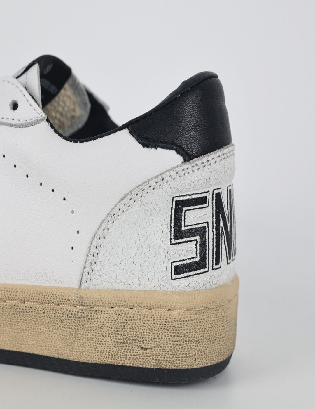 Golden Goose Ball Star – Sneakers in Pelle Bianca con Stella Nera